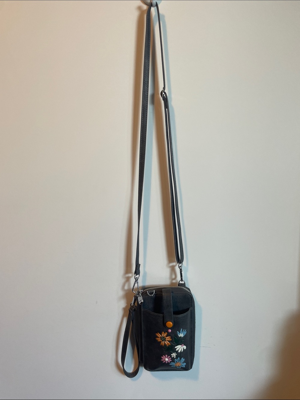 Espe Daisy Smartphone Poutch Grey  Floral Crossbody Bag with Adjustable Strap